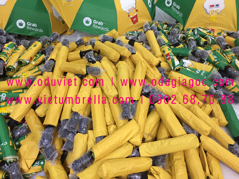 xưởng sản xuất ô dù cầm tay in logo quảng cáo